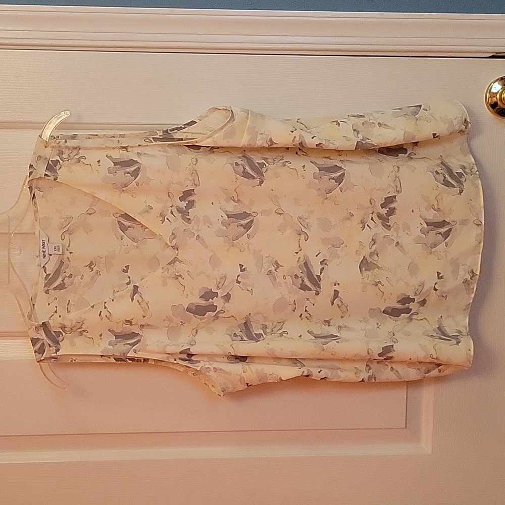 Nine West sleeveless blouse